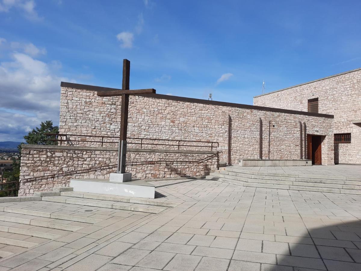 Affittacamere Santa Maria Di Betlem Foligno Exterior photo